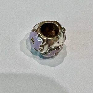 Brighton flower bead